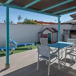 Casa Agua בית נופש קוניל דה לה פרונטרה